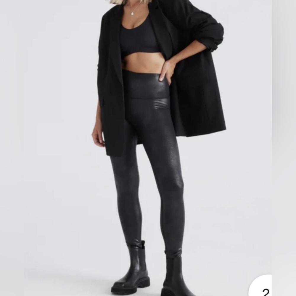 Knix faux leather black leggins size Large